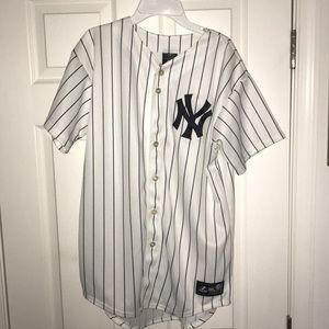 Derek Jeter Yankees Jersey
